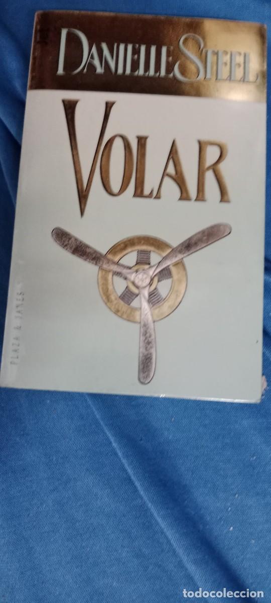 Libros de segunda mano: DANIELLE STEEL VOLAR LIBRO GG-UEL