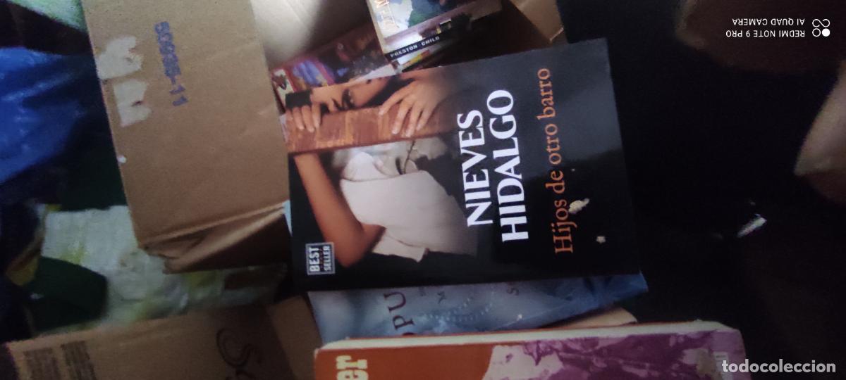 Libros de segunda mano: Hijos de otro barro. Nieves Hidalgo