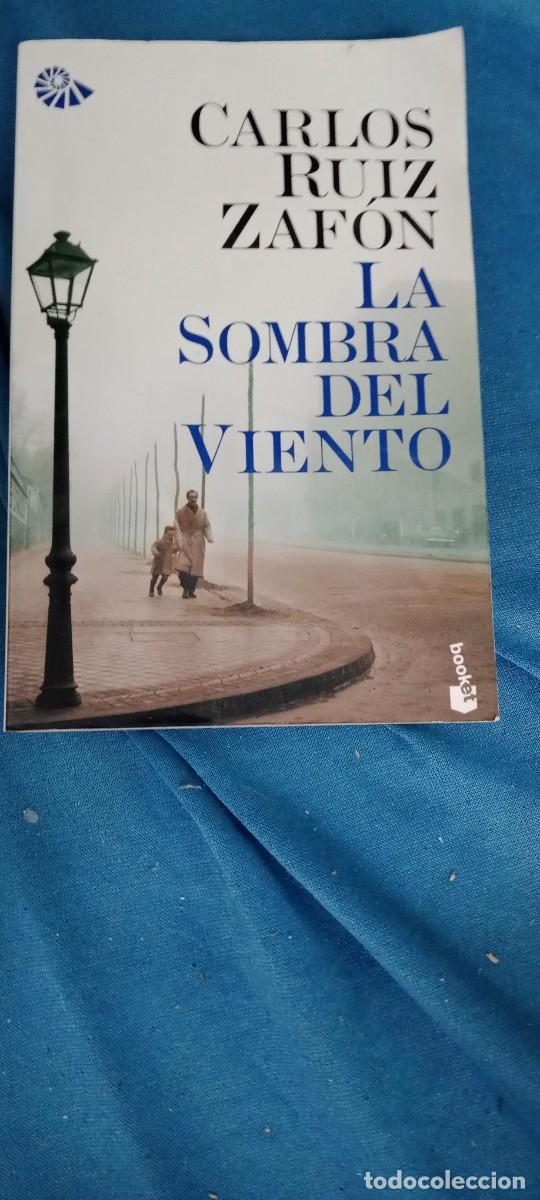 Libros de segunda mano: LA SOMBRA DEL VIENTO CARLO RUIZ ZAFON LIBRO GG-RM
