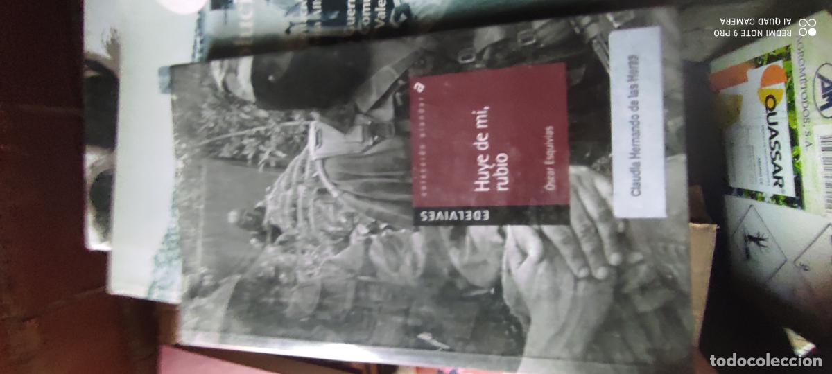 Libros de segunda mano: HUYE DE M&Iacute;, RUBIO (Alandar ; 3) / &Oacute;scar Esquivias. - Luis Vives, 2003 (Edelvives)