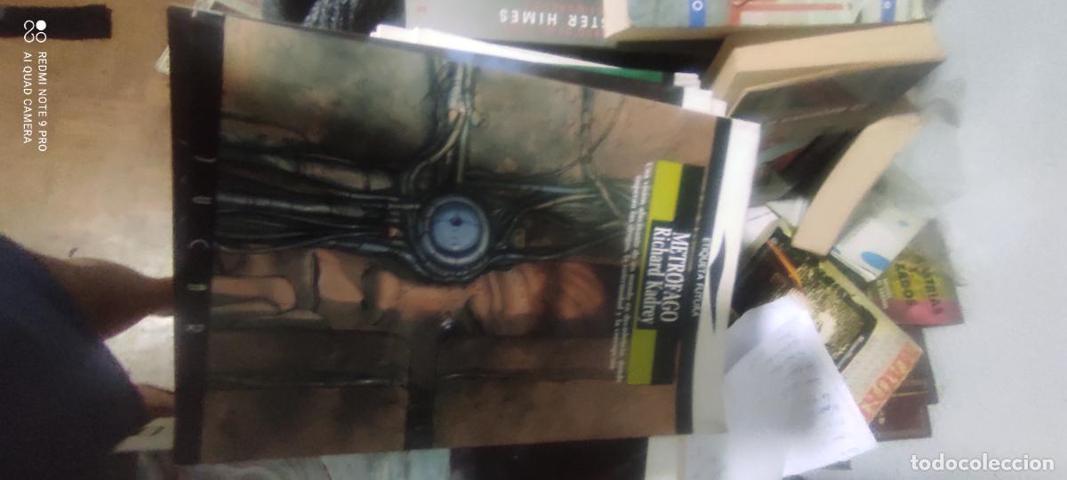 Libros de segunda mano: METROFAGO - RICHARD KADREY - EDITORIAL JUCAR. COLECCION ETIQUETA FUTURA. N&ordm; 27