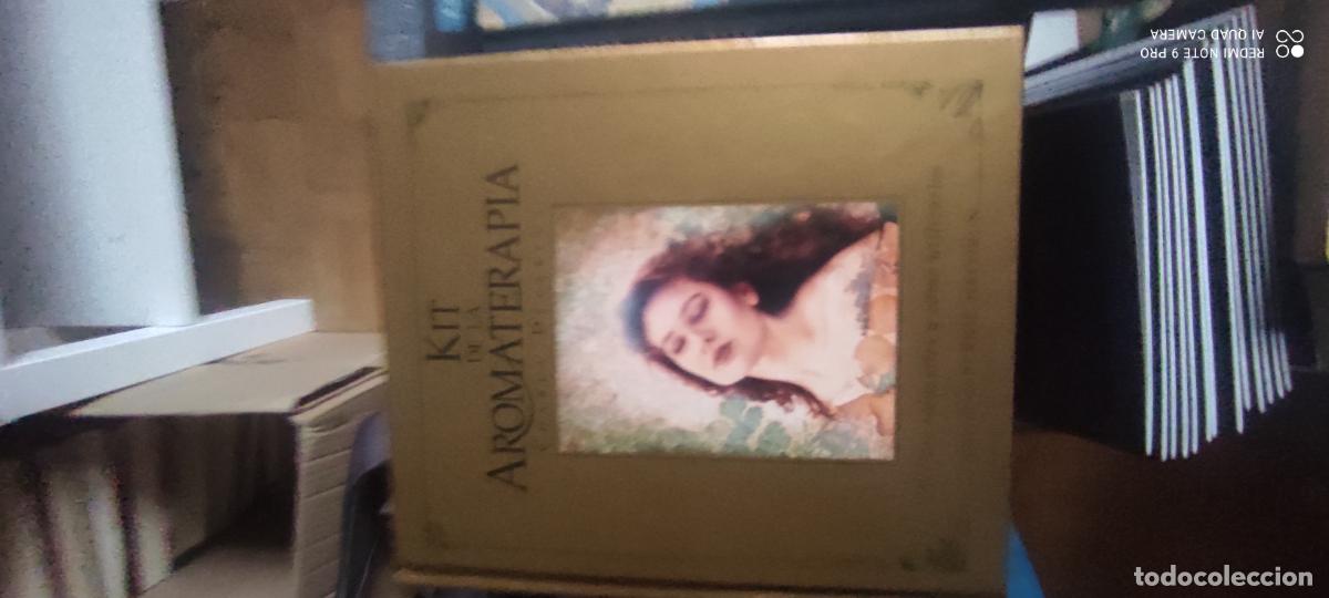 Libros de segunda mano: KIT DE LA AROMATERAPIA. CHARLA DEVEREUX. TAPA DURA