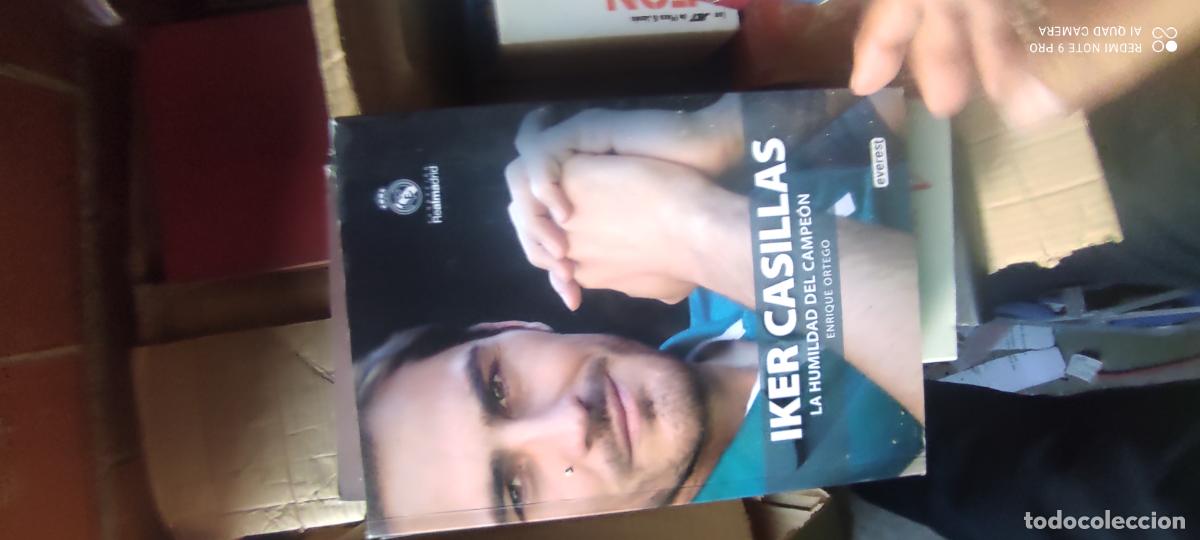 Libros de segunda mano: IKER CASILLAS LA HUMILDAD DEL CAMPE&Oacute;N b