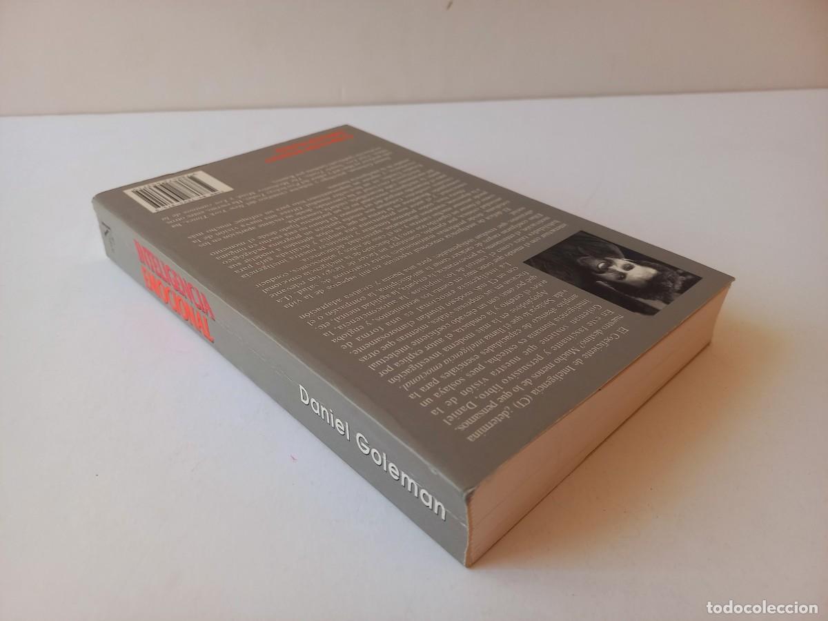 Libros de segunda mano: MITICO LIBRO DE D. GOLEMANN C&Oacute;MO GESTIONAR INTELIGENTEMENTE LAS EMOCIONES - Foto 7