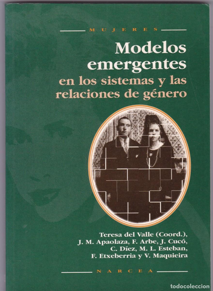 Libros de segunda mano: MODELOS EMERGENTES - V.V.A.A. - MUJERES - NARCEA EDITORIAL 2002