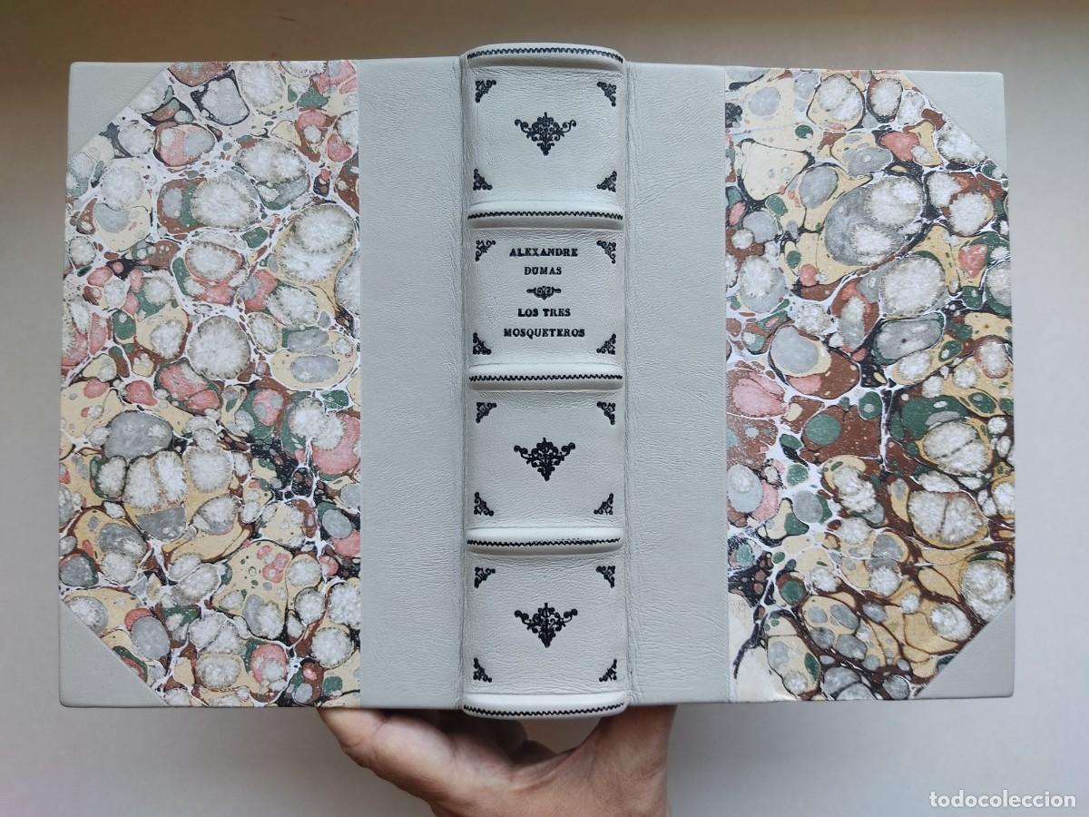 Libri di seconda mano: Los tres mosqueteros (1995) / Alexandre Dumas. Encuadernaci&oacute;n artesanal
