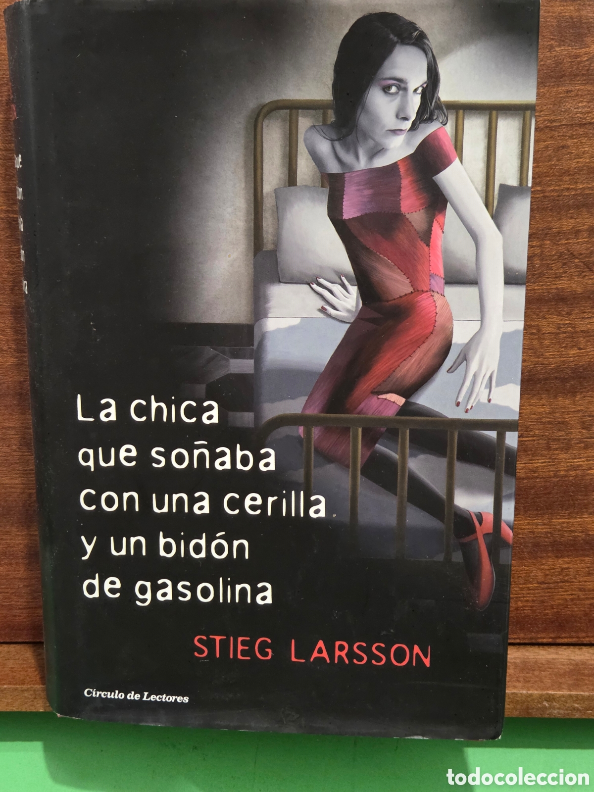 Second hand books: STIEG LARSSON..&rdquo;&rdquo;LA CHICA QUE SO&Ntilde;ABA CON UNA CERILLA Y UN BIDON DE GASOLINA&rdquo;&rdquo;..MILENNIUM II..2008...