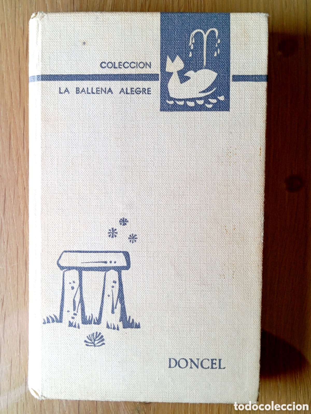 Libros de segunda mano: PILAR MOLINA LLORENTE UT Y LAS ESTRELLAS DONCEL ILUSTRACIONES PERELL&Oacute;N PASTA DURA 140 P&Aacute;GINAS 1964