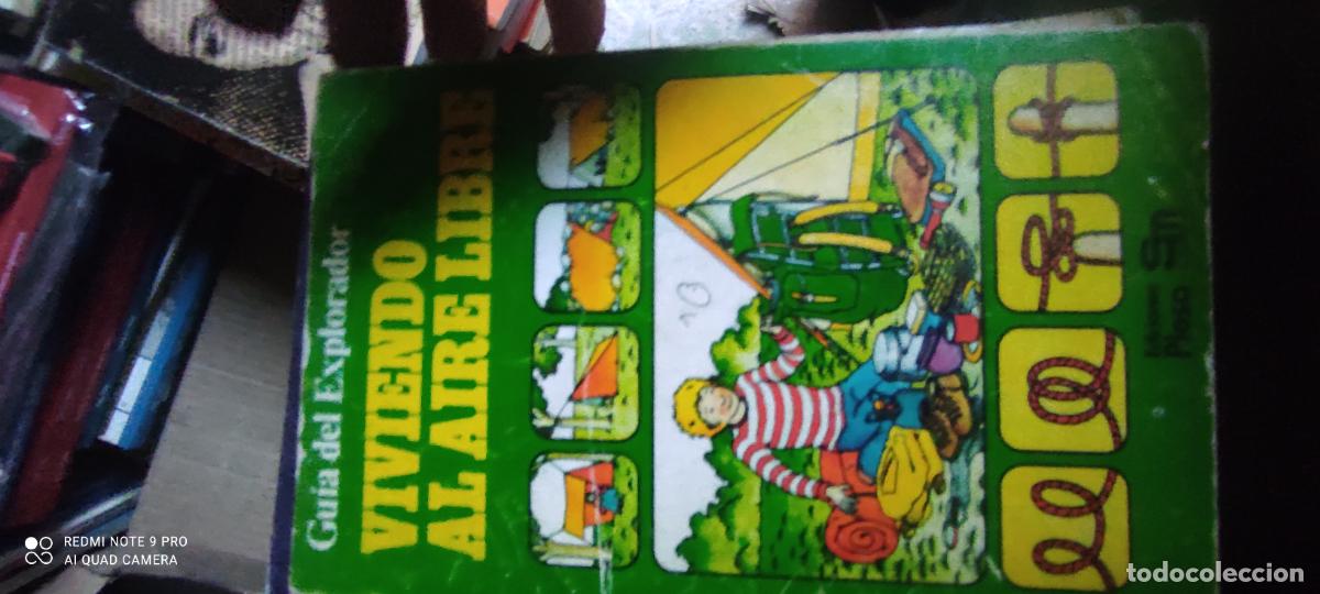 Libros de segunda mano: ANTIGUO LIBRO - GUIA DEL EXPLORADOR - VIVIENDO AL AIRE LIBRE
