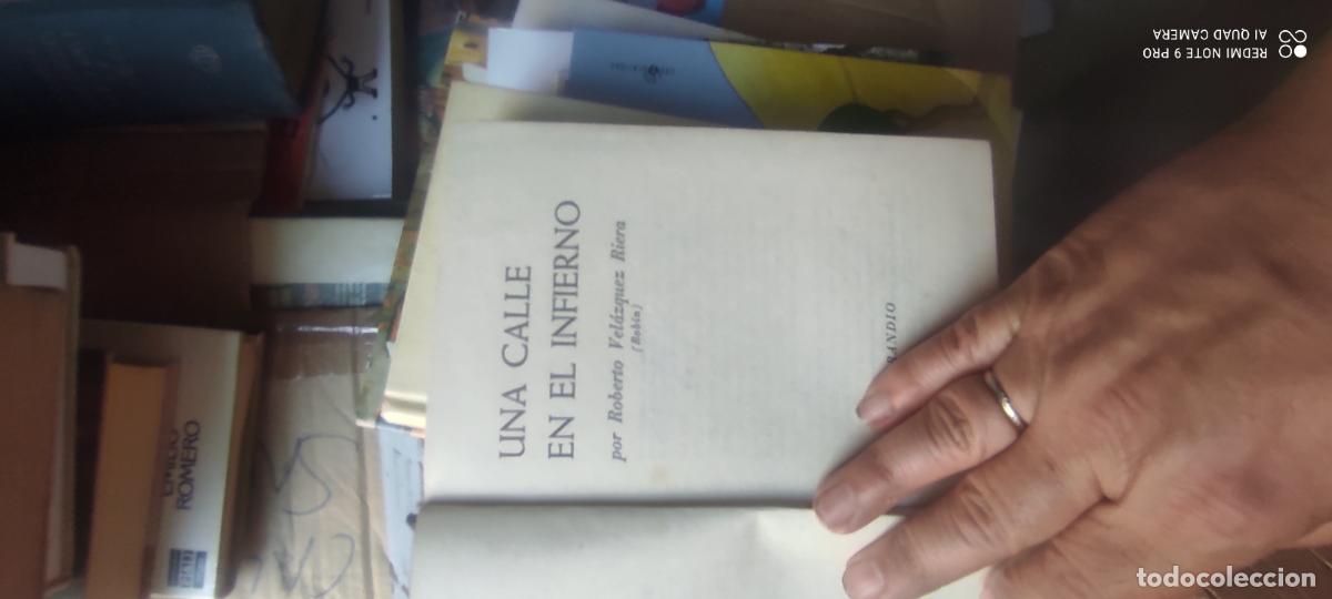 Libros de segunda mano: Una calle en el infierno. - Vel&aacute;zquez Riera, Roberto