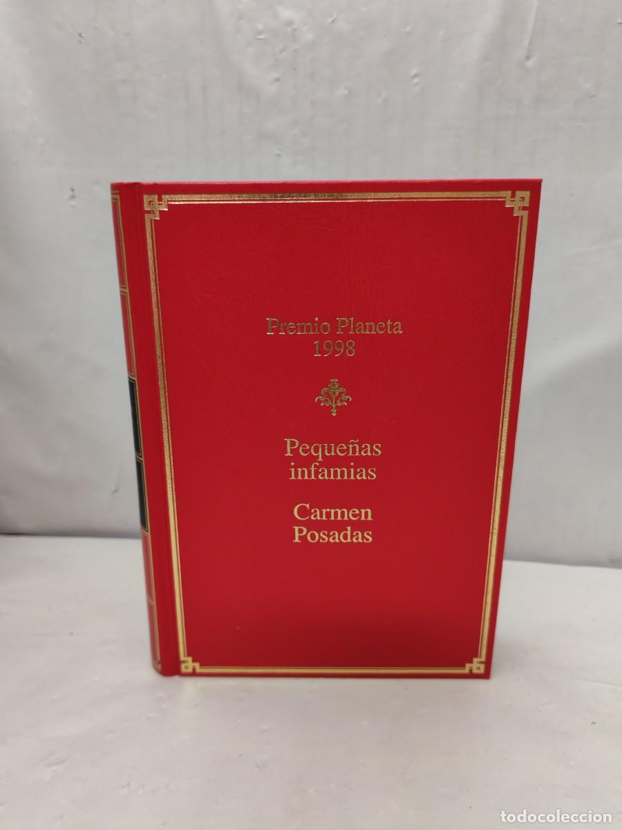Libros de segunda mano: Peque&ntilde;as Infamias (Primera edici&oacute;n, Dedicatoria y firma serigrafiadas de autora)