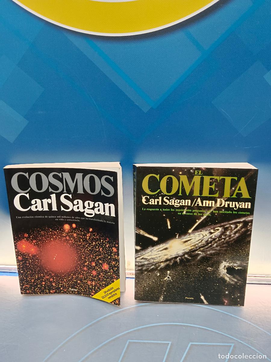 Libros de segunda mano: Dos libros, Cosmos + El cometa, de Carl Sagan y Ann Druyan.