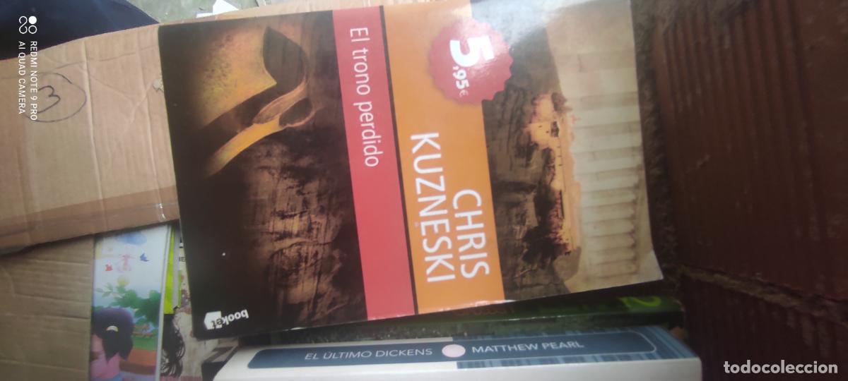 Libros de segunda mano: El trono perdido: Kuzneski, Chris.