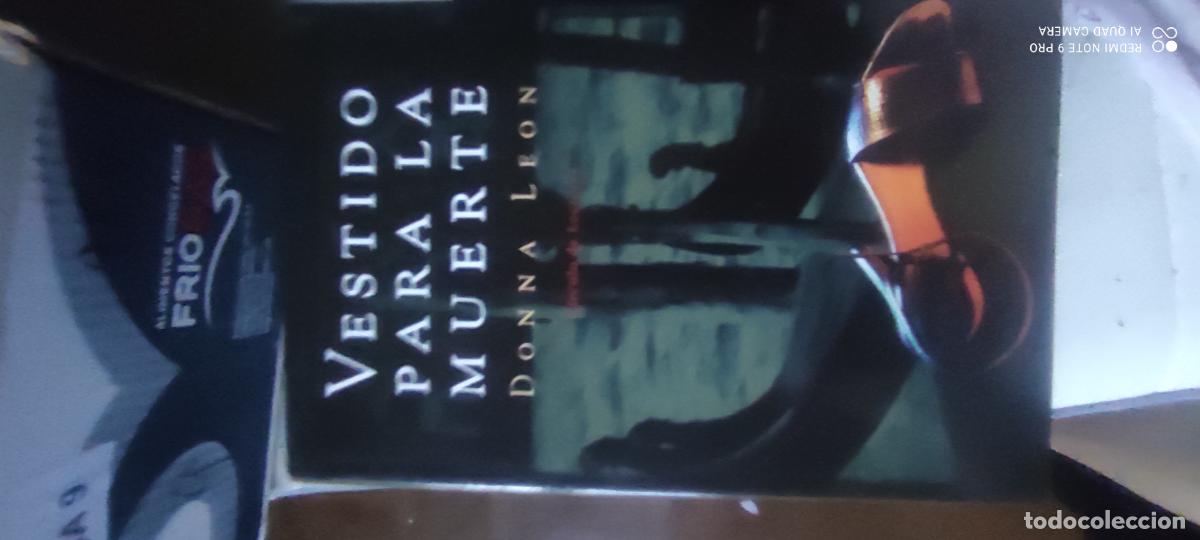 Libros de segunda mano: Vestido para la muerte - Leon, Donna