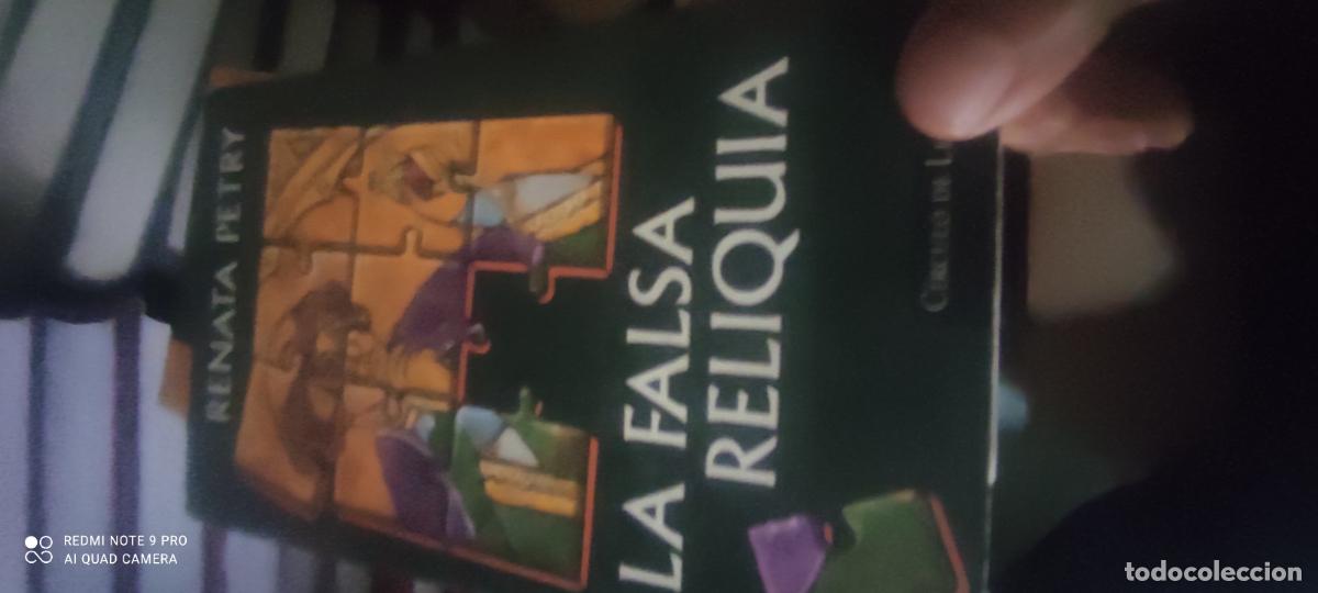 Libros de segunda mano: La falsa reliquia...