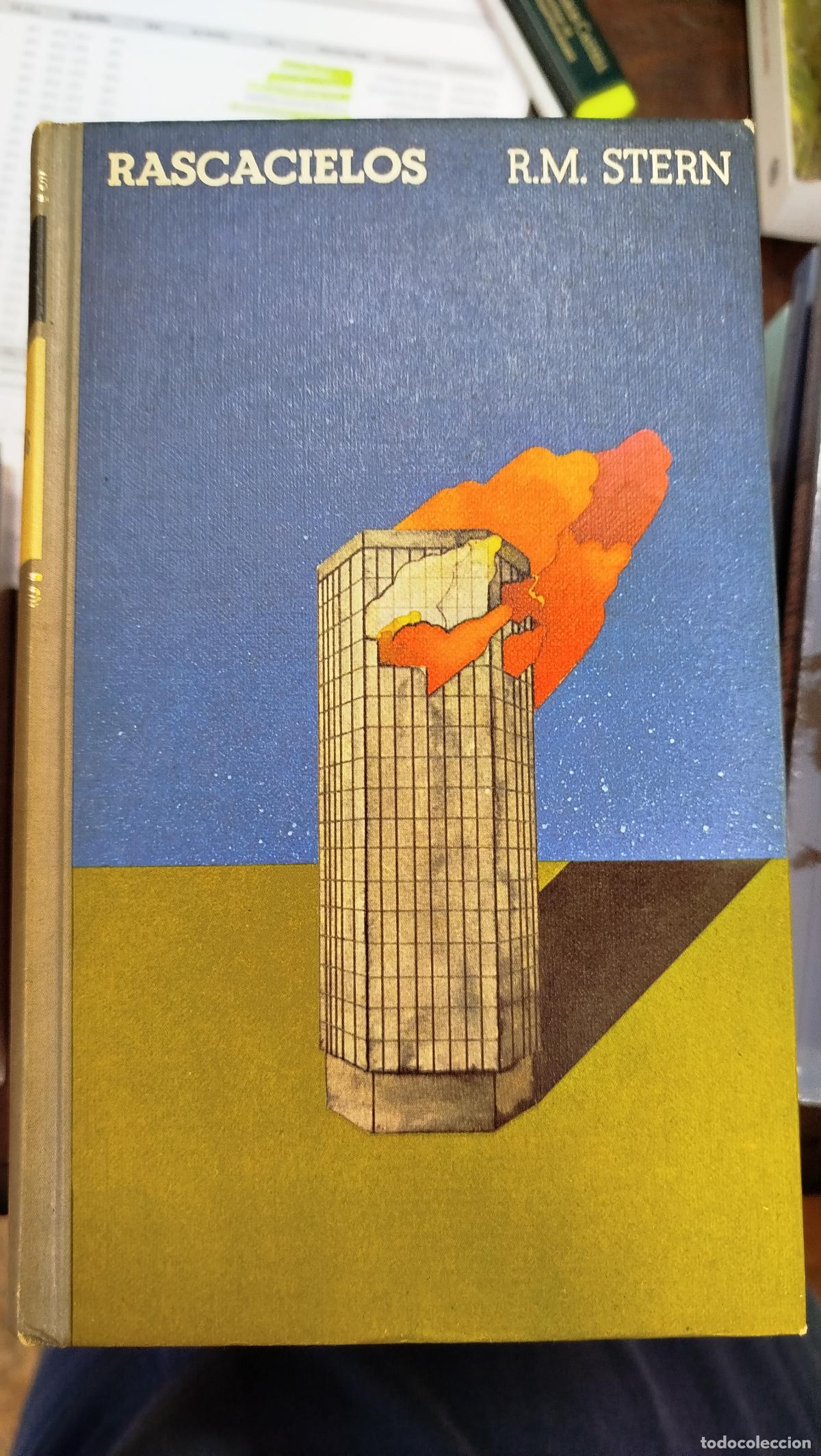 Libros de segunda mano: RASCACIELOS - R. M. STERN