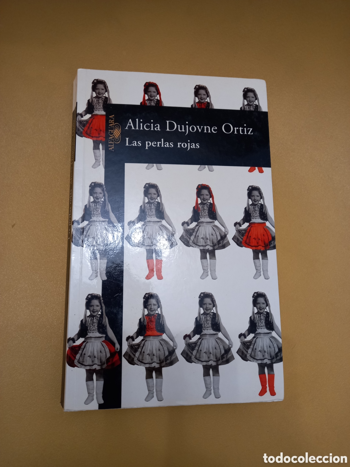 Libros de segunda mano: Libro Las perlas rojas. Alicia Dujovne Ortiz. Alfaguara.