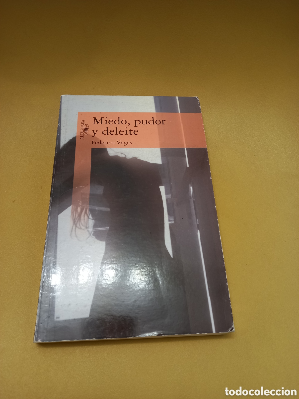 Libros de segunda mano: Libro Miedo pudor y deleite. Federico Vegas. Alfaguara