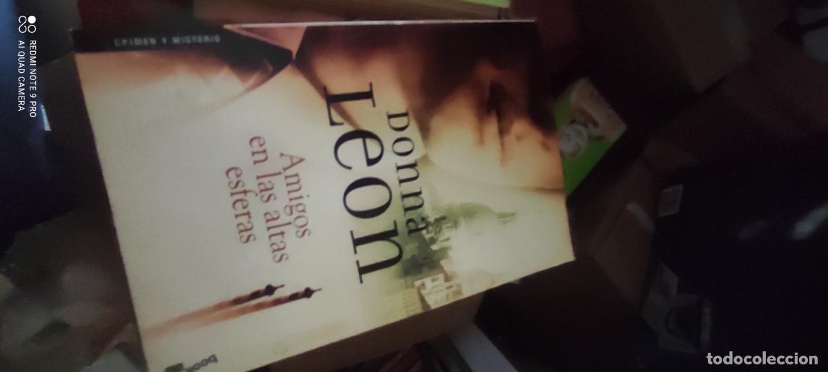 Libros de segunda mano: Donna Leon. Amigos en las altas esferas