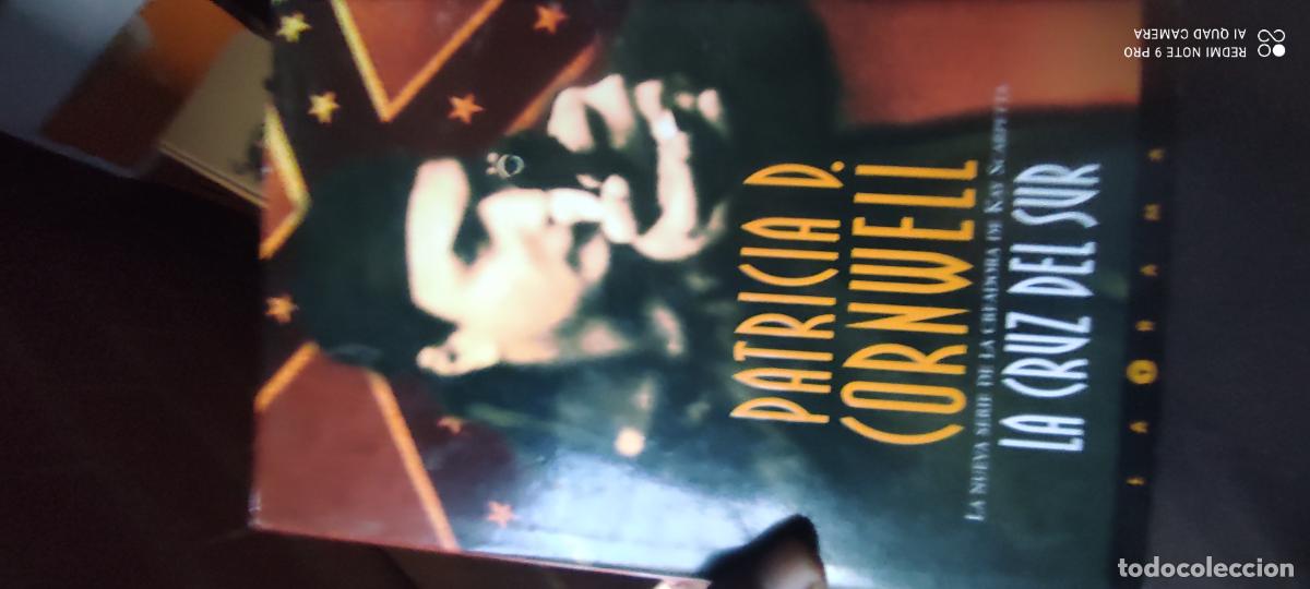 Libros de segunda mano: Cornwell. La cruz del sur