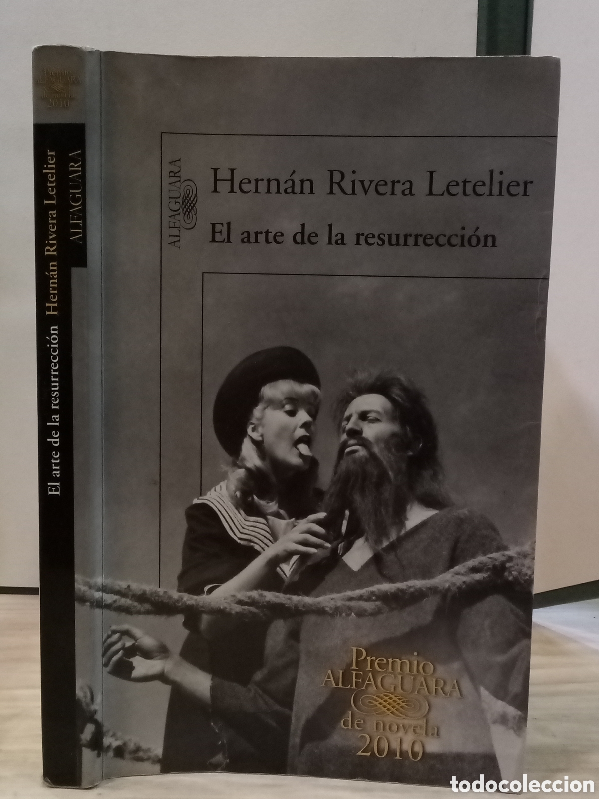 Libros de segunda mano: Hern&aacute;n Rivera Letelier. El arte de la resurrecci&oacute;n