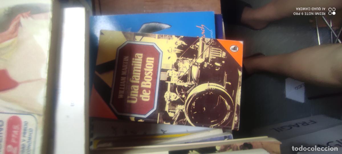 Libros de segunda mano: W. Martin Una familia de Bost&oacute;n