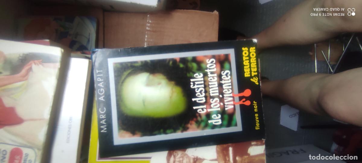 Libros de segunda mano: EL DESFILE DE LOS MUERTOS VIVIENTES. MARC AGAPIT. MADRID, 1979. libro