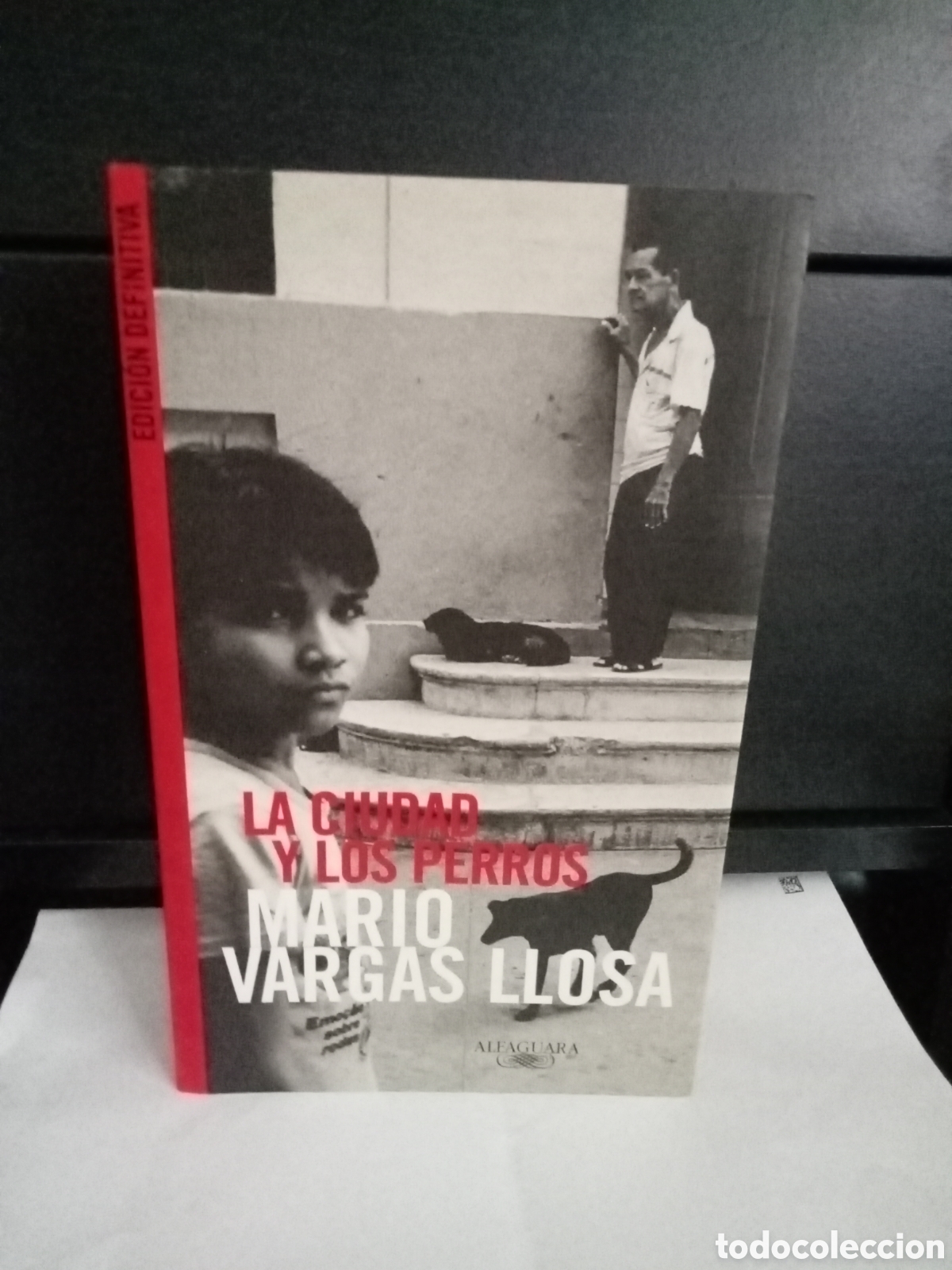Libros de segunda mano: La ciudad y los perros Mario Vargas Llosa edici&oacute;n definitiva alfaguara