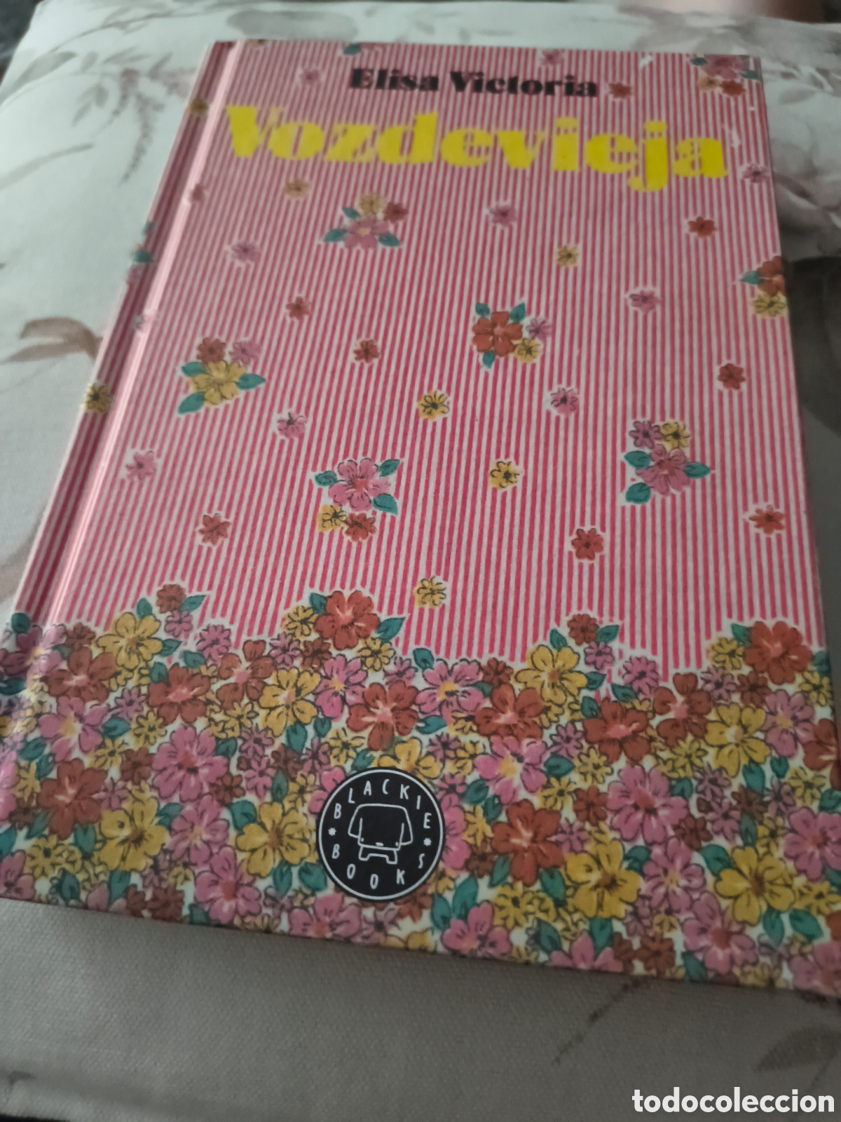 Libros de segunda mano: VOZDEVIEJA DE ELISA VICTORIA (BLACKIE BOOKS)