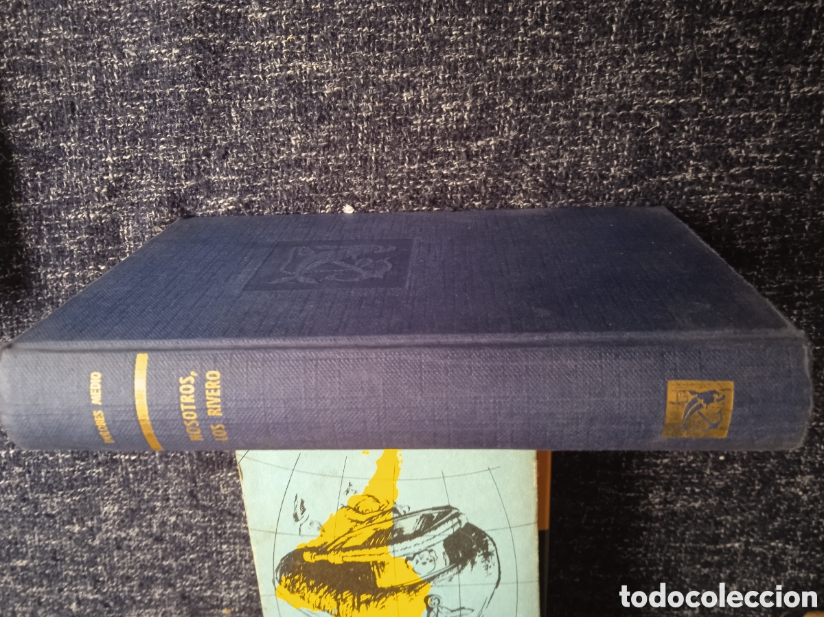 Livres d'occasion: NOSOTROS, LOS RIVERO / DOLORES MEDIO