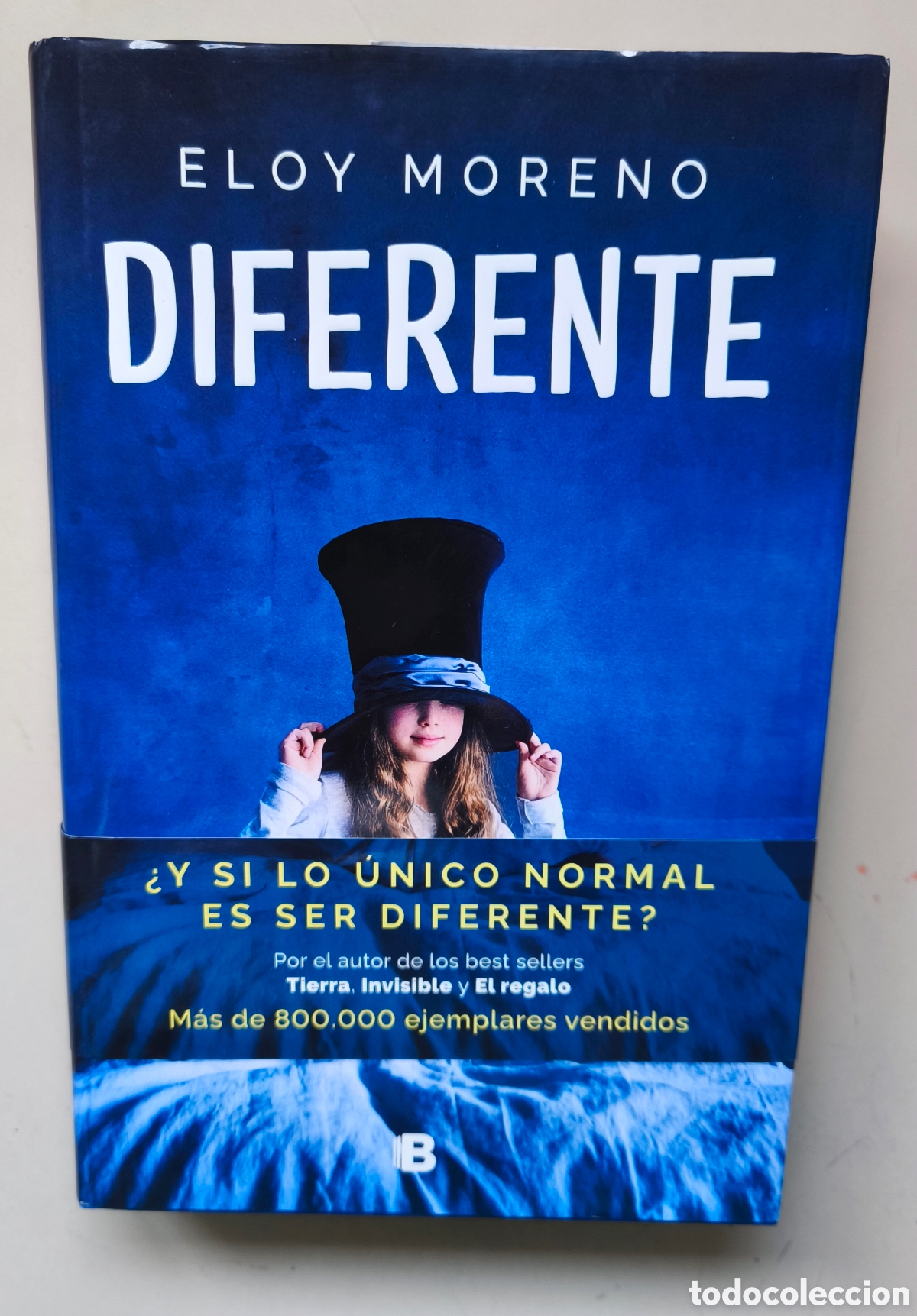 Libros de segunda mano: DIFERENTE - MORENO, ELOY