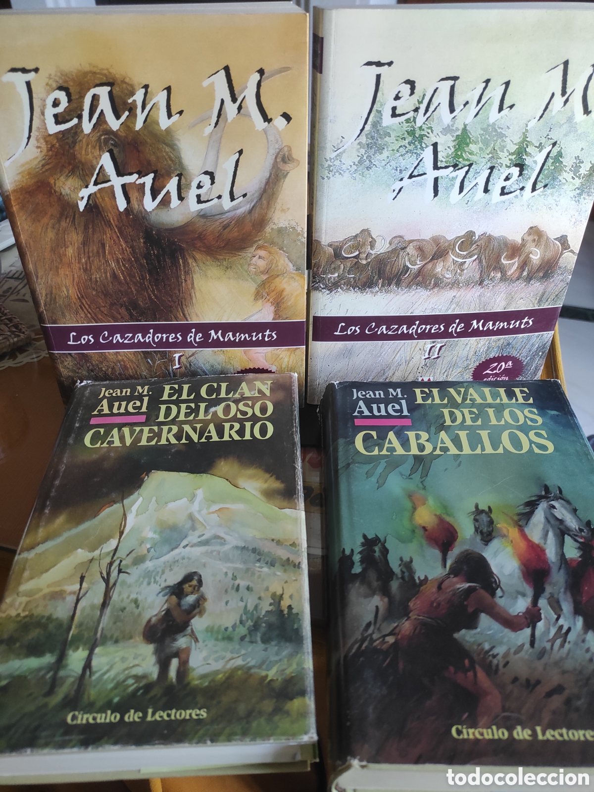 Libros de segunda mano: Lote de novelas Jean M. Auel. Cazadores Mamuts, Clan oso cavernario y Valle de los caballos