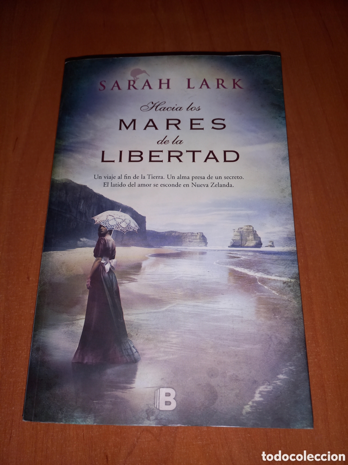 Libros de segunda mano: HACIA LOS MARES DE LA LIBERTAD - SARAH LARK