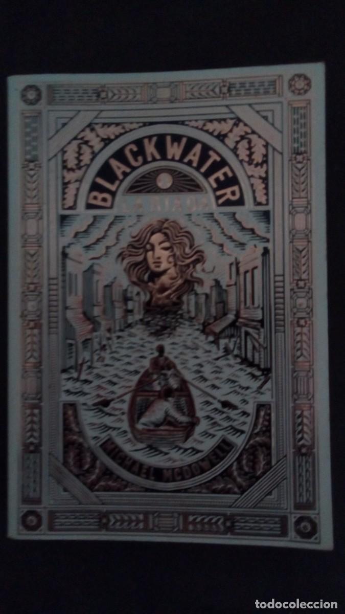 Libros de segunda mano: BLACKWATER N&ordm; 1 : LA RIADA / MICHAEL MCDOWELL / BLACKIE BOOKS 1&ordm; EDICION 2024-COMO NUEVO