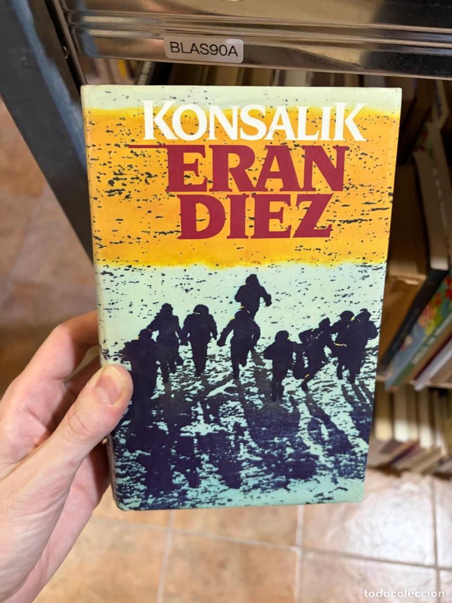 Libros de segunda mano: BLAS90A &mdash; Eran diez &mdash; Morris L. West (Frank Slaughter / James A. Michener? No; en la portada solo fi