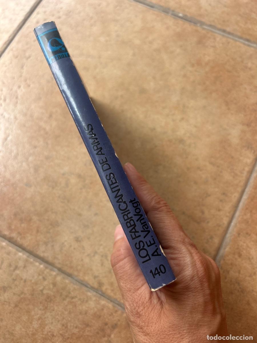 Libros de segunda mano: Los fabricantes de armas - A. E. VanVogt - Foto 4