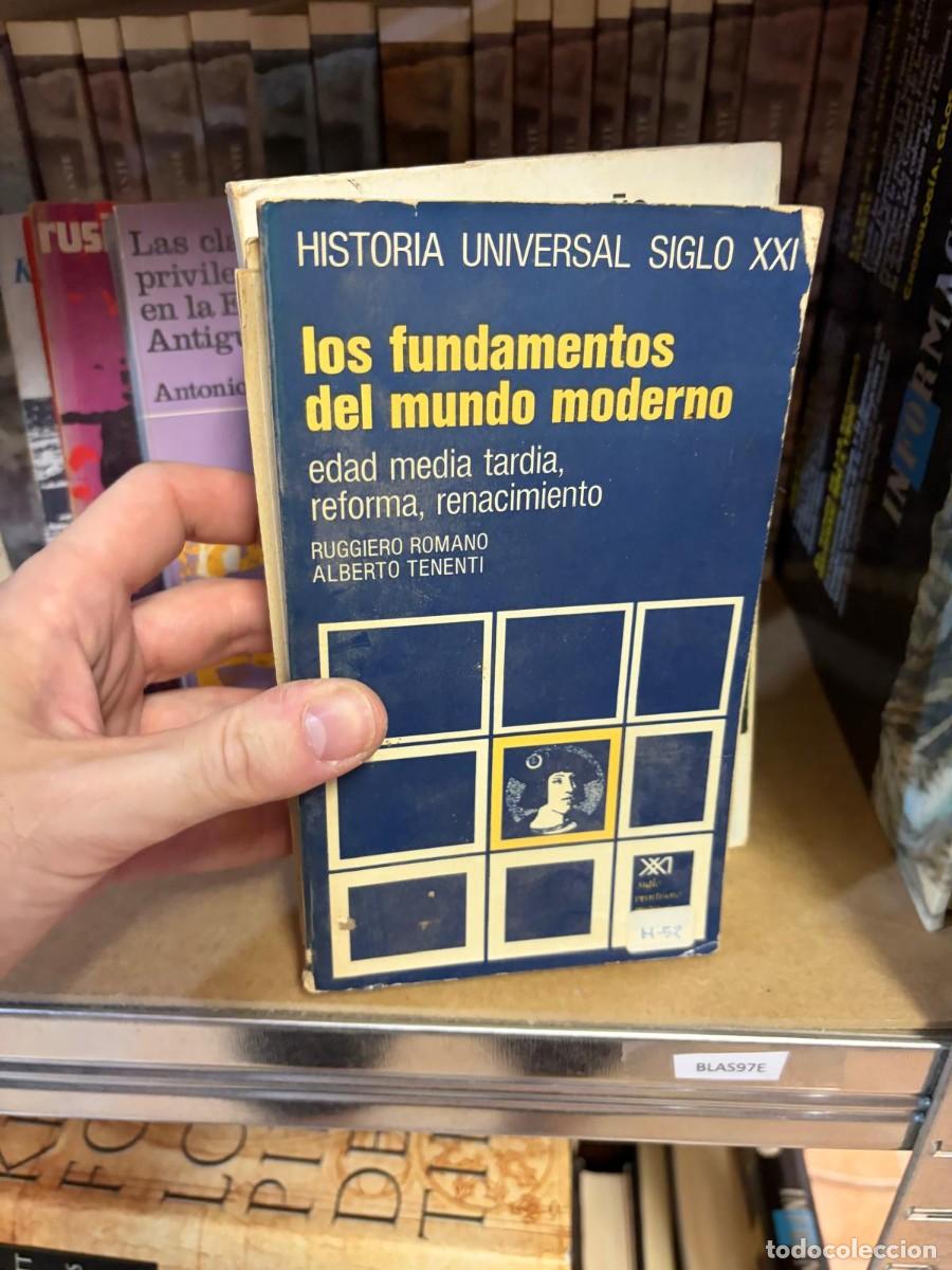 Libros de segunda mano: BLAS97E Ruggiero Romano, Alberto Tenenti &ndash; Los fundamentos del mundo moderno: Edad Media tard&iacute;a, Ref