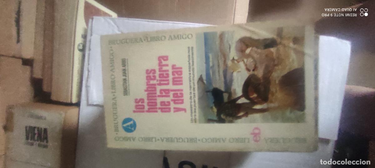 Libros de segunda mano: Los hombres de la tierra y del mar.- Juan Arb&oacute;, Sebasti&aacute;n