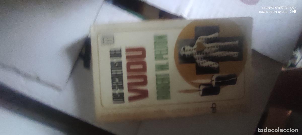 Libros de segunda mano: Los secretos del vud&uacute; - Robert W. Pelton