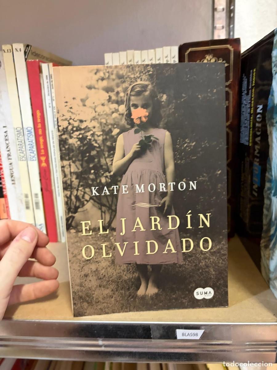 Libros de segunda mano: BLAS98 El jard&iacute;n olvidado &ndash; Kate Morton. Editorial: Suma.