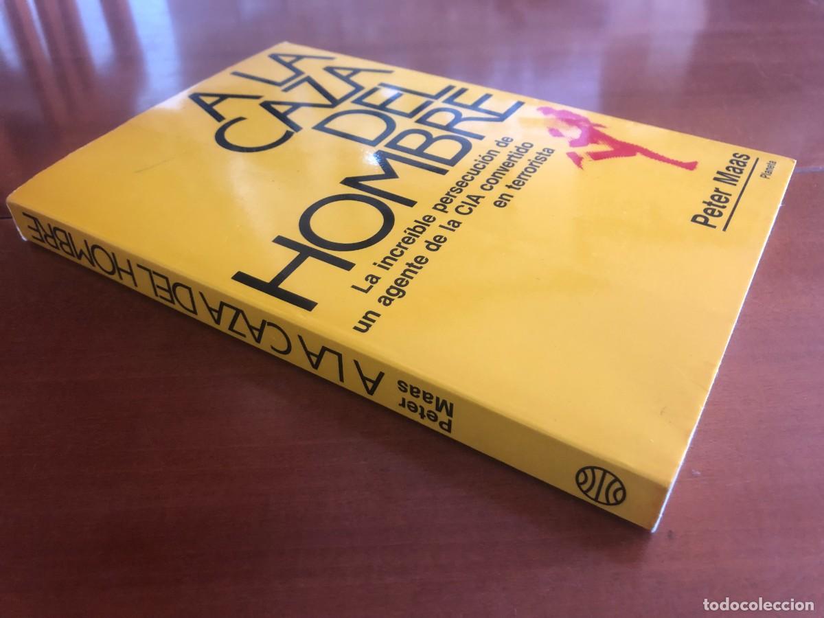 Libros de segunda mano: A la caza del hombre - Foto 2