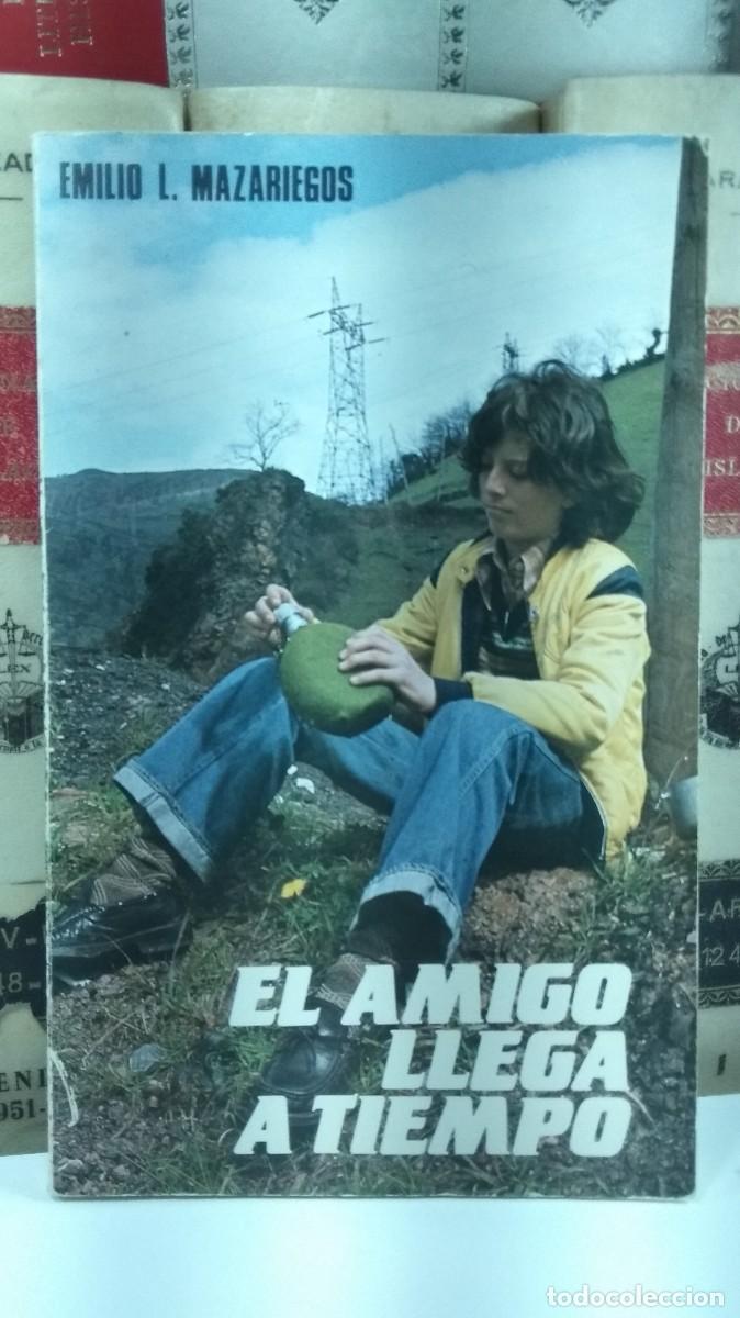 Libros de segunda mano: EL AMIGO LLEGA A TIEMPO. EMILIO L. MAZARIEGOS. Ediciones Bujedo (Burgos), 1983. Ver descripci&oacute;n.