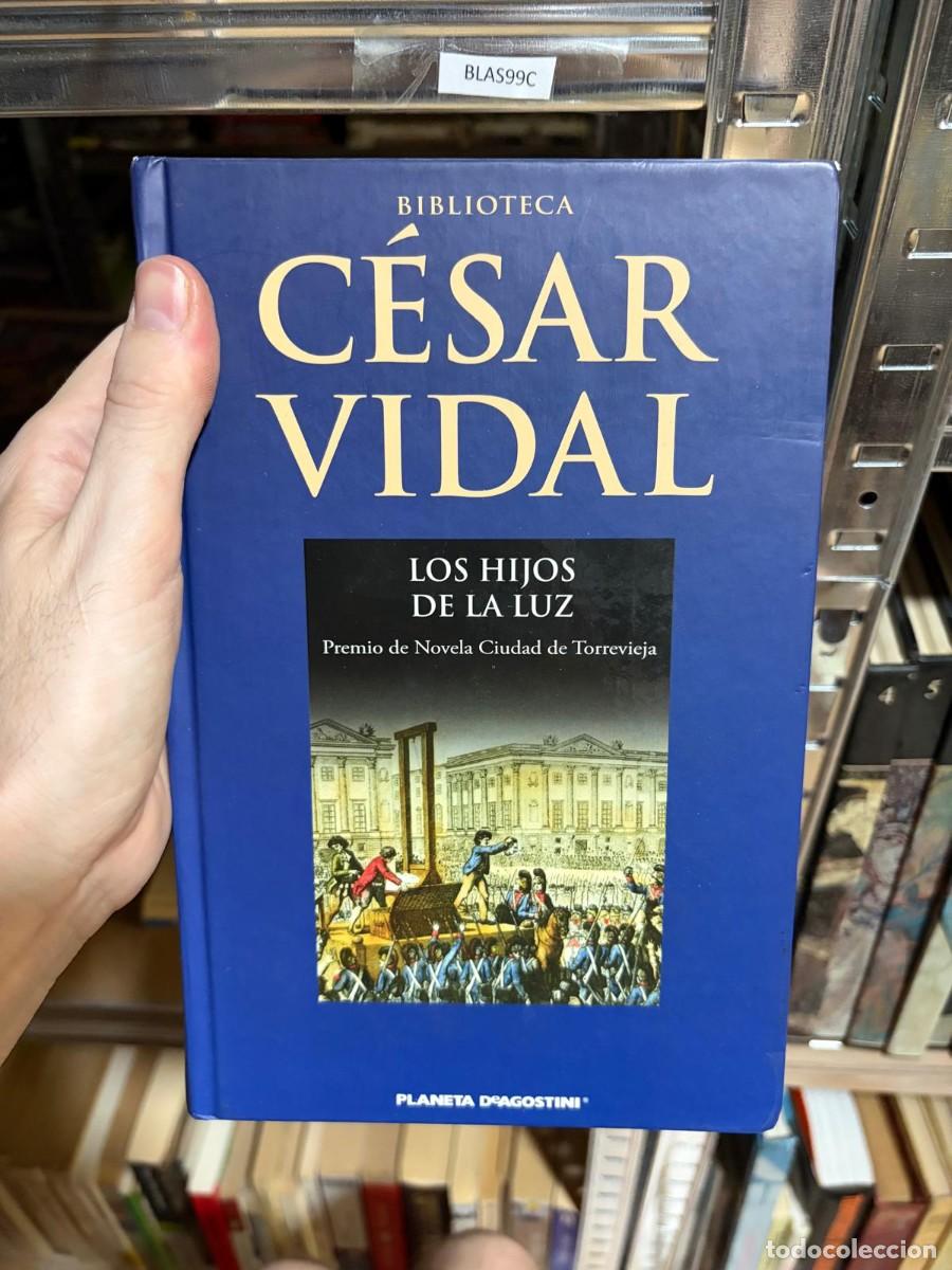 Libros de segunda mano: BLAS99C C&Eacute;SAR VIDAL, Los hijos de la luz, Planeta DeAgostini