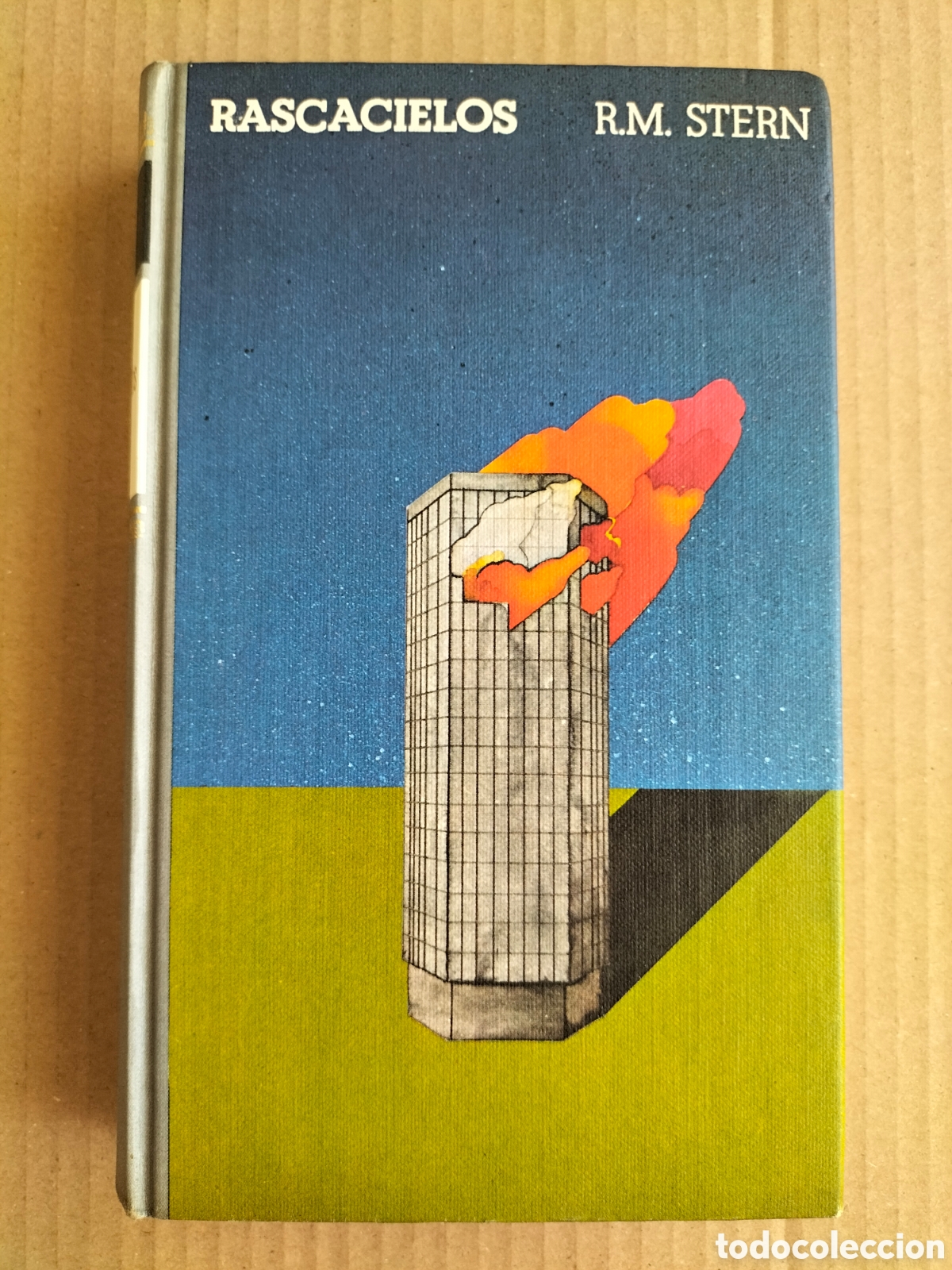 Libros de segunda mano: Rascacielos. Richard Martin Stern. Editorial pomaire C&iacute;rculo de lectores, 1975. Libro
