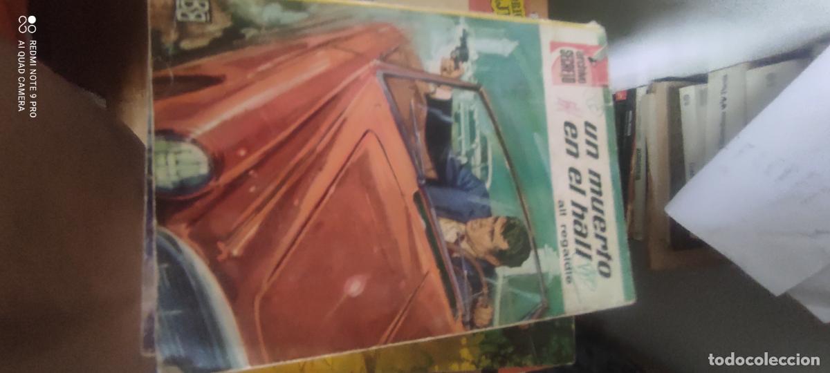 Libri di seconda mano: Un muerto en el hall. Regaldie