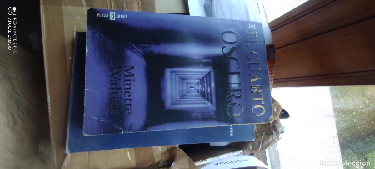 Libros de segunda mano: El cuarto oscuro: Walters, Minette.-