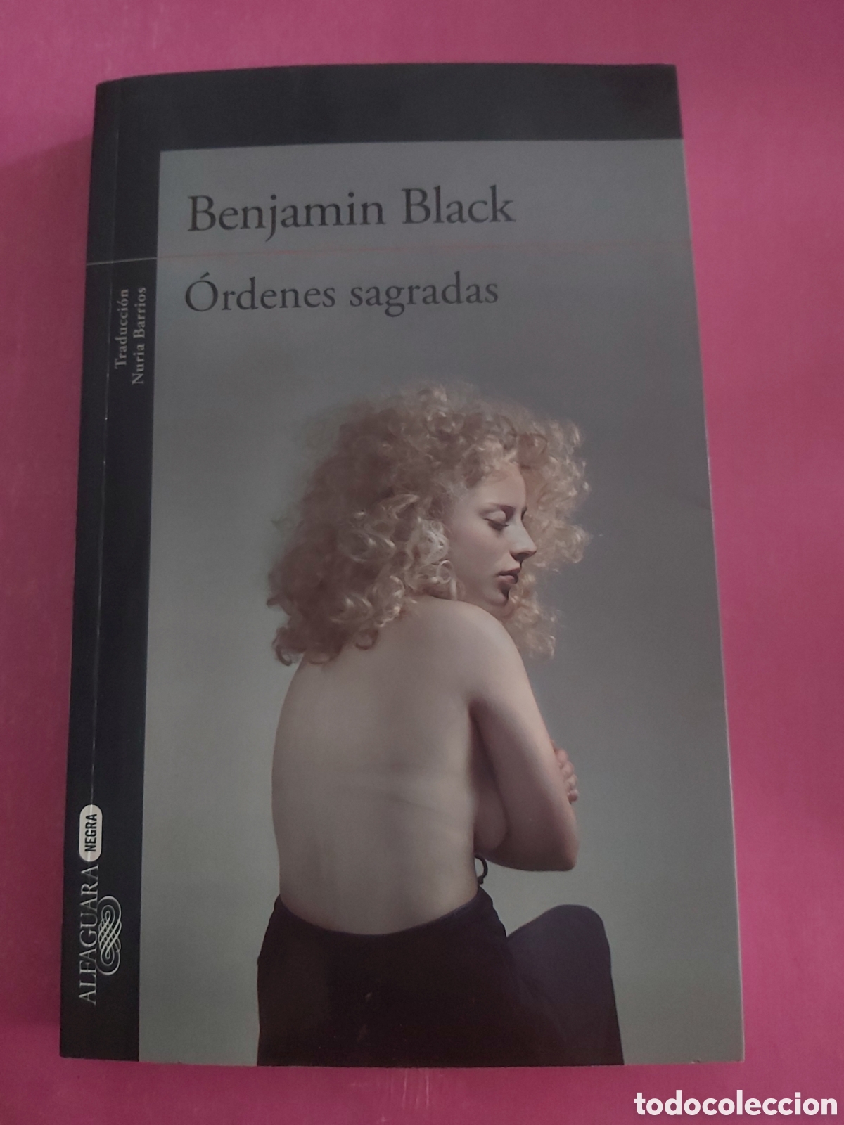 Libros de segunda mano: &Oacute;RDENES SAGRADAS BENJAM&Iacute;N BLACK ALFAGUARA PRIMERA EDICI&Oacute;N 2015