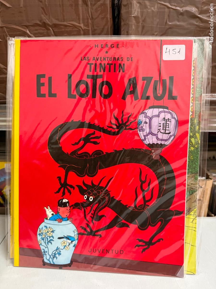 Libros de segunda mano: LAS AVENTURAS DE TIN TIN TAPA BLANDA - EL LOTO AZUL