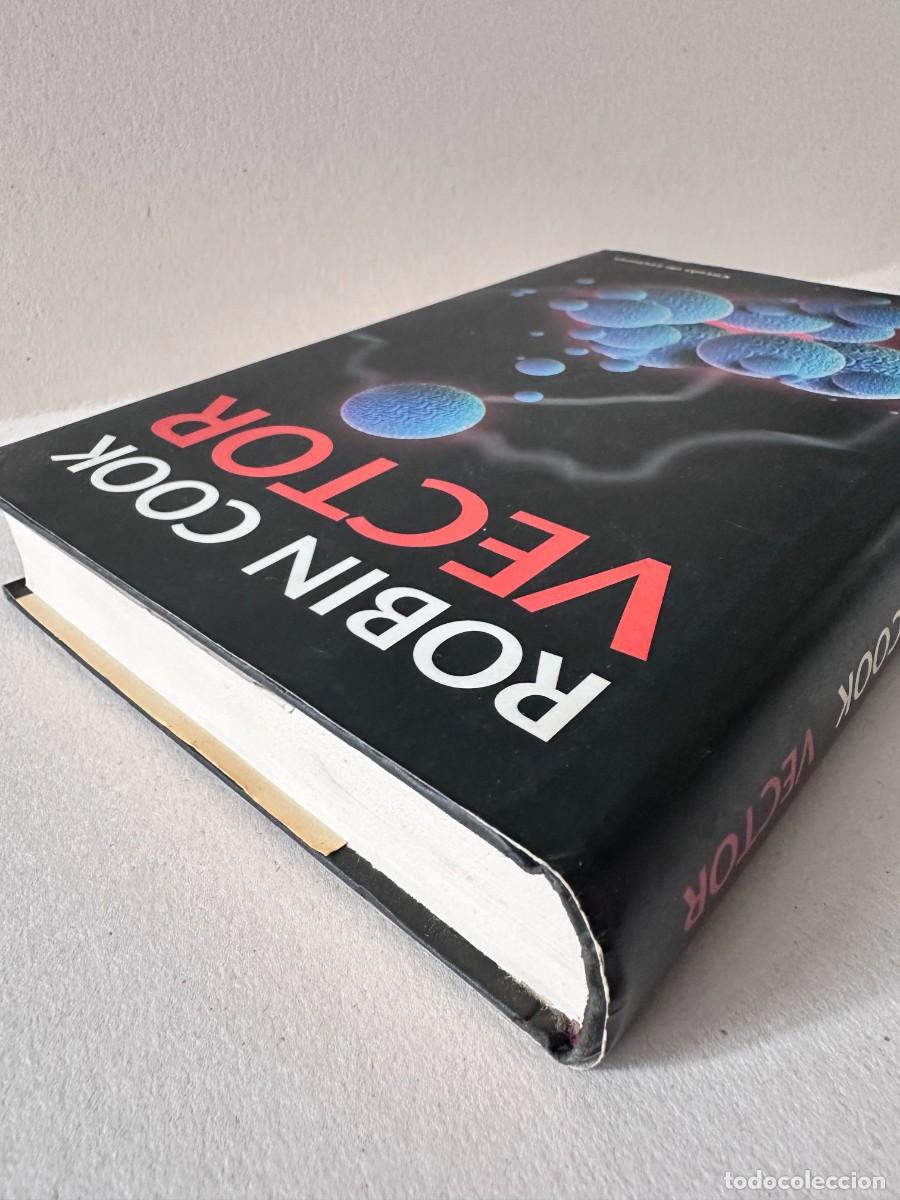 Libros de segunda mano: Vector (Robin Cook) - C&iacute;rculo de Lectores - Foto 3