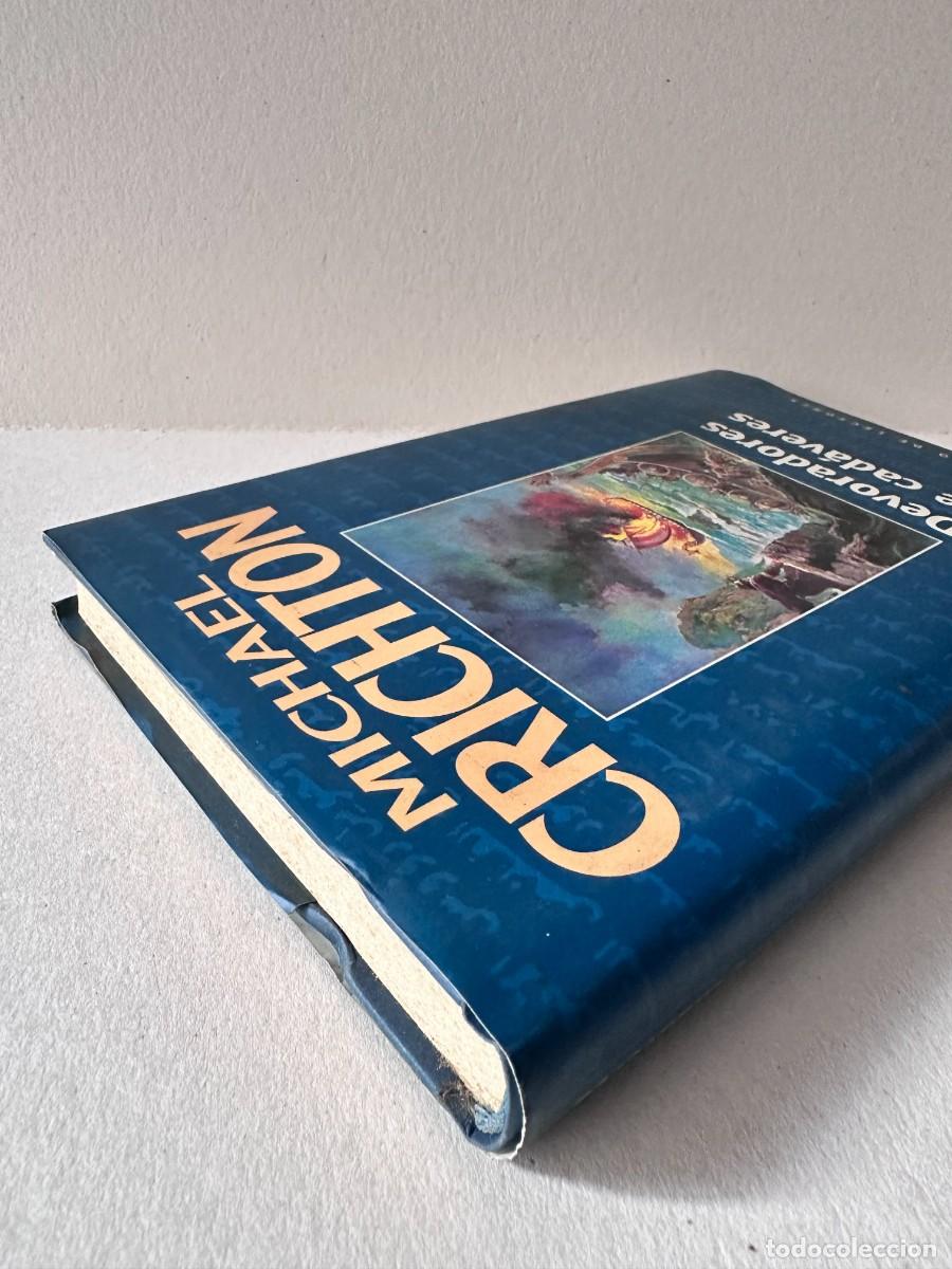 Libros de segunda mano: Devoradores de cad&aacute;veres (Michael Crichton) - Foto 3